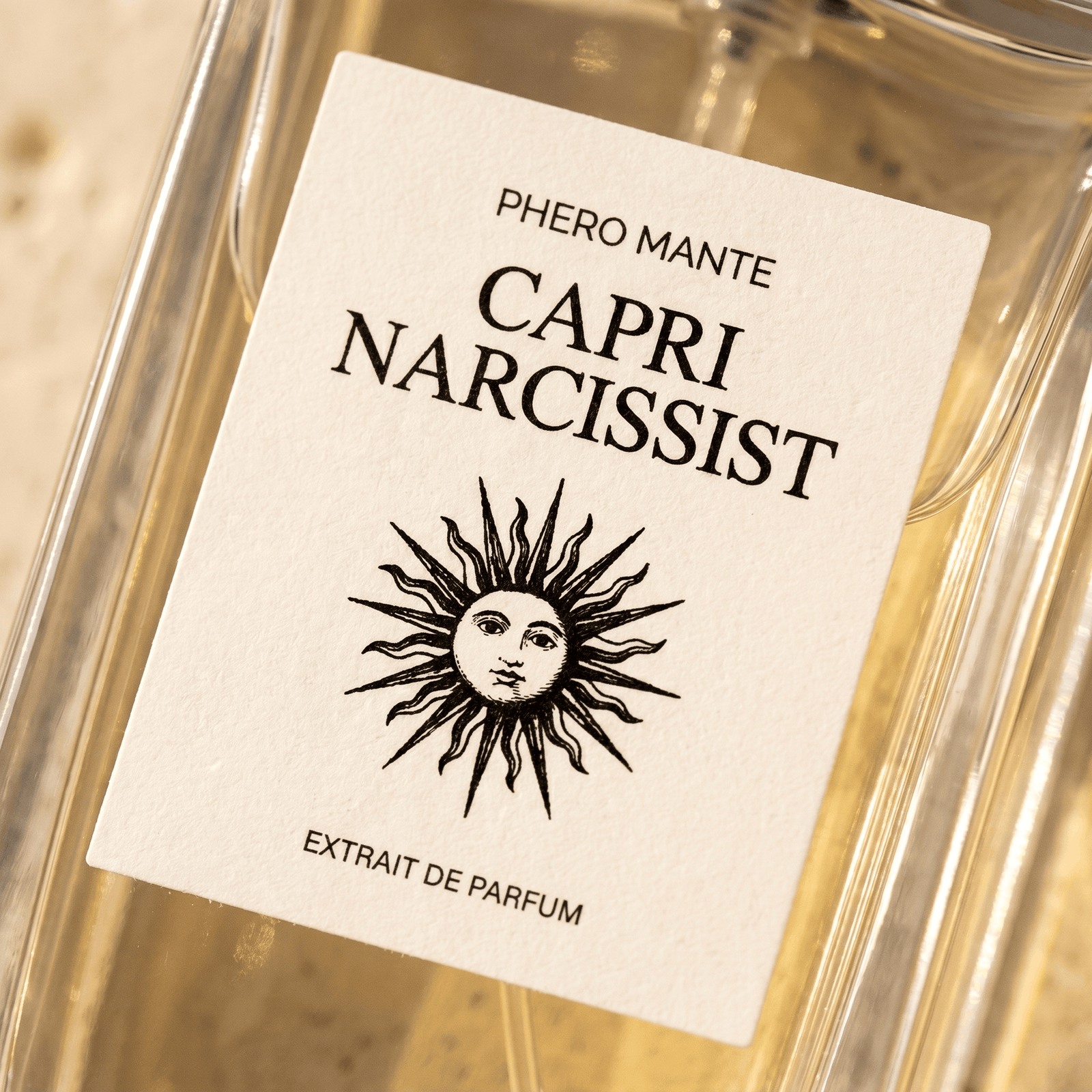 Capri Narcissist парфюм — флакон с шамфъстъци и розов пипер
